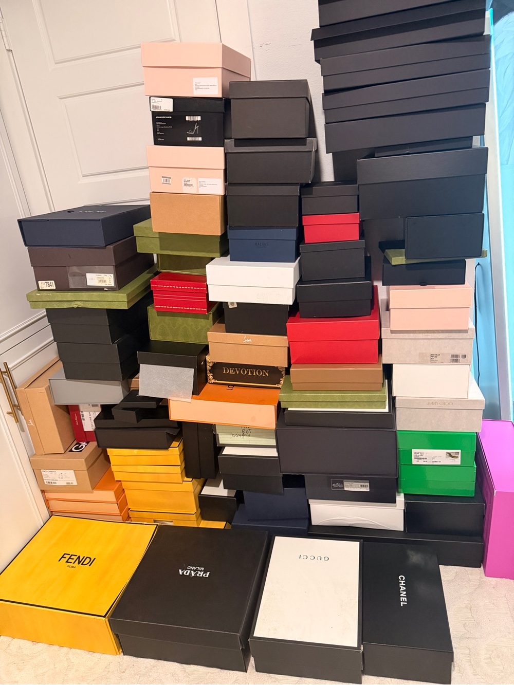 70 DESIGNER EMPTY BOXES AND DUST BAGS BUNDLE VARIETIES - Picture 6 of 7